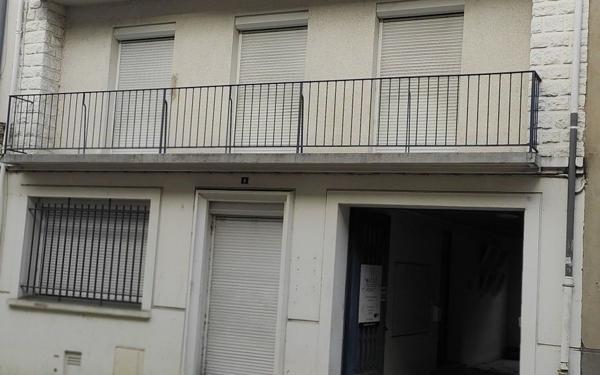 Immeuble à vendre    9 pièces •  Poitiers