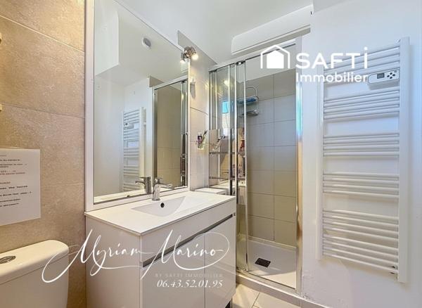 APPARTEMENT EN DUPLEX - TERRASSE ET JARDIN - SAINT AYGULF