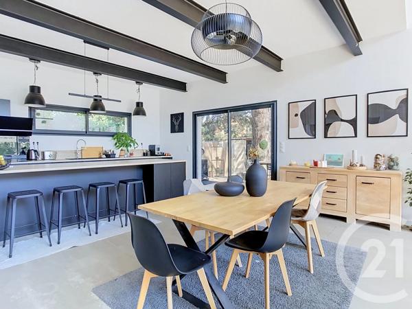 Maison à vendre  4 pièces - 142 m 2   CASTELNAU LE LEZ  - 34