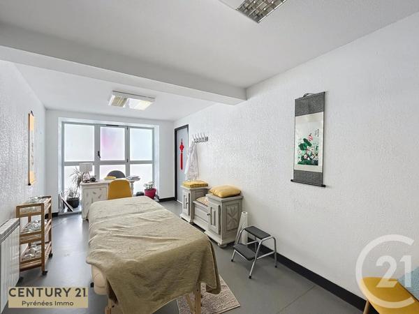 Maison à vendre  10 pièces - 201 m 2   BAGNERES DE LUCHON  - 31