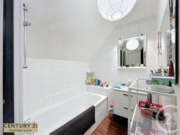 Maison à vendre  10 pièces - 201 m 2   BAGNERES DE LUCHON  - 31