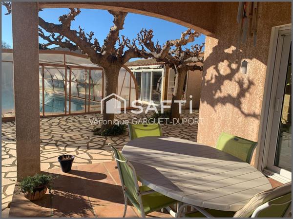 Grande villa familiale avec piscine et dépendances