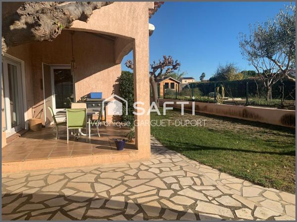 Grande villa familiale avec piscine et dépendances