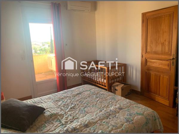 Grande villa familiale avec piscine et dépendances