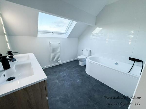 Maison individuelle de 2010, 5 chambres, bureau, garage, stationnement, jardin