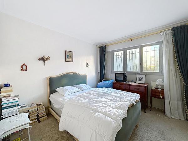 Appartement Les Sables D Olonne  Kennedy 3 pieces  cave parking proche commerces et tanchet