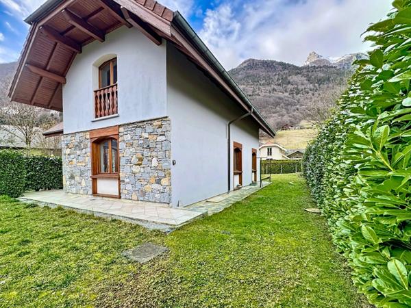 Maison 193 m² à Faverges - Terrain 964 m² - possibilité 2 logements (74)