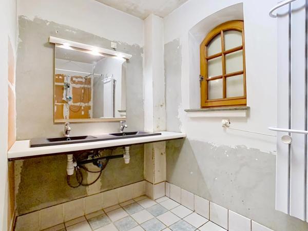 Maison 193 m² à Faverges - Terrain 964 m² - possibilité 2 logements (74)