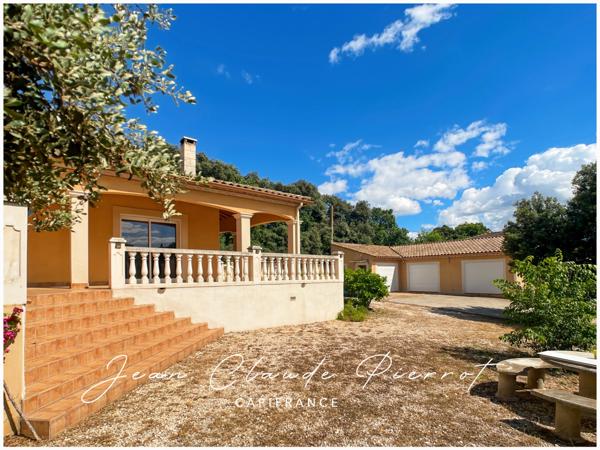 Maison à vendre de type 5 avec maisonnette indépendante SAINT GILLES (30)
