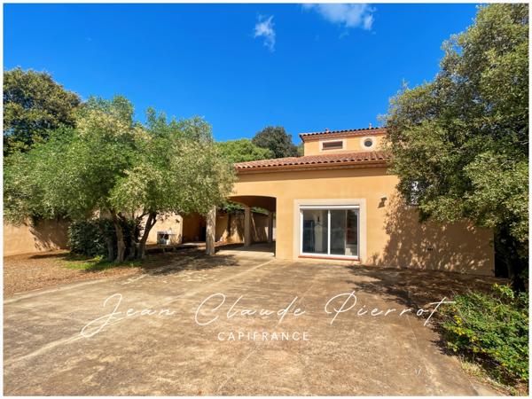 Maison à vendre de type 5 avec maisonnette indépendante SAINT GILLES (30)
