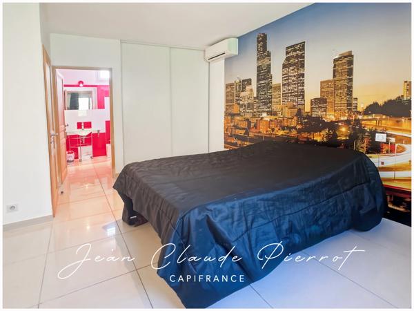 Maison à vendre de type 5 avec maisonnette indépendante SAINT GILLES (30)