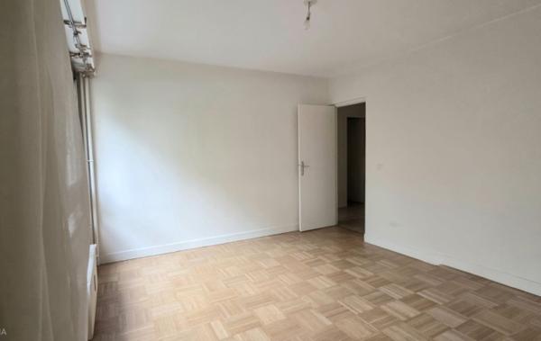 Vente Appartement P2 parking en sus du prix Paris 16ème   