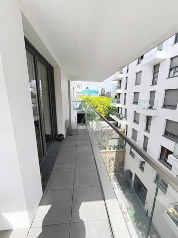 ASNIERES - CENTRE F4 AVEC 3 CHAMBRES, SEJOUR, TERRASSE ET 2 EMPLACEMENTS DE PARKING