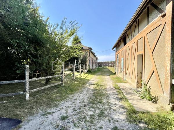 Maison de 30 000 m²