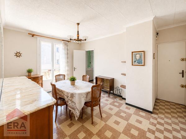 A VENDRE MARSEILLE 13013 ST JEROME LE MERLAN APPARTEMENT T4 JARDIN GARAGE CAVE