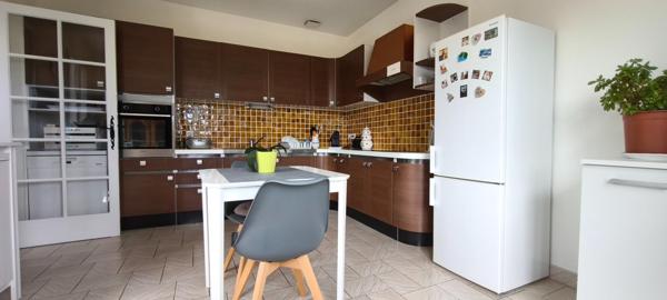 Jolie maison avec parc arboré
