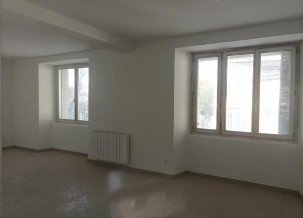 Appartement à louer    4 pièces • 86 m2 Lablachère