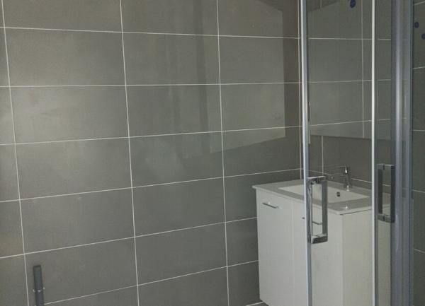 Appartement à louer    4 pièces • 86 m2 Lablachère