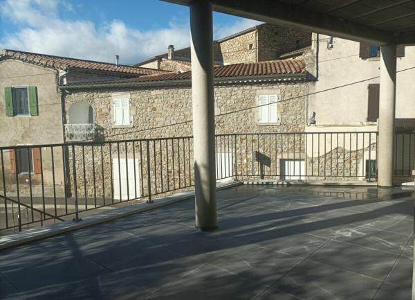 Appartement à louer    4 pièces • 86 m2 Lablachère