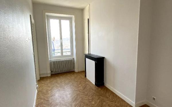 Appartement à louer    4 pièces • 98,46 m2 Limoges