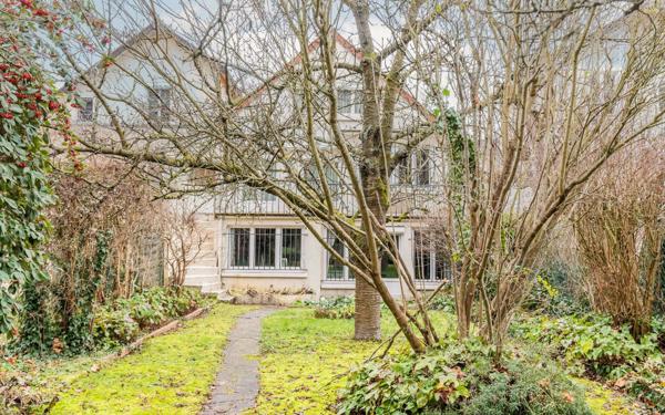 Maison à vendre    5 pièces • 155 m2 Saint-Maur-des-Fossés