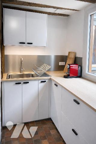 TOURS CENTRE - CHARME DE L’ANCIEN AU CŒUR DE LA VILLE
Situé rue du Grand Marché