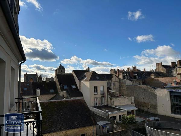 Appartement à louer 3 pièces 84m²