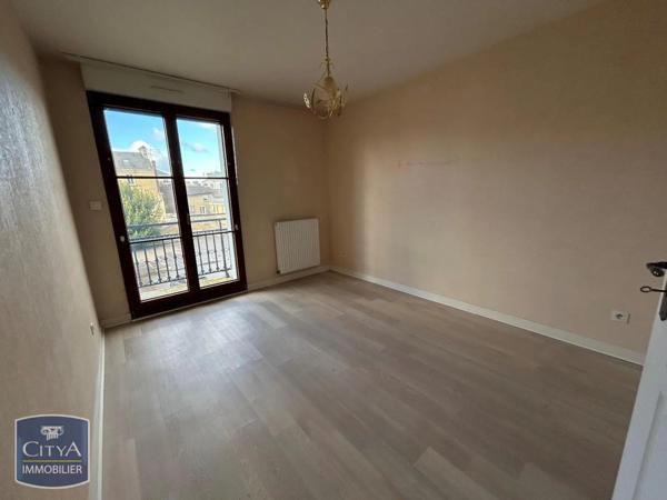Appartement à louer 3 pièces 84m²