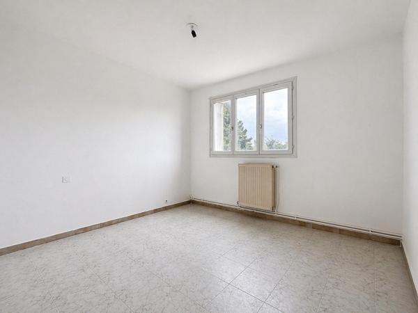 T3 avec garage et cave à fort potentiel !