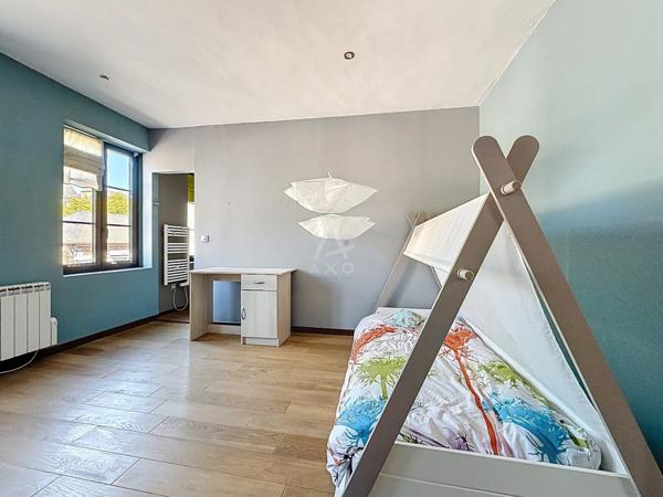 Centre-ville, 190m² - 6 chambres avec jardin
