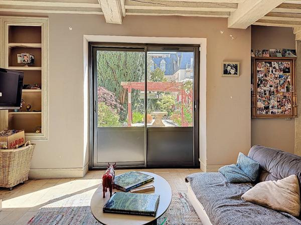 Centre-ville, 190m² - 6 chambres avec jardin