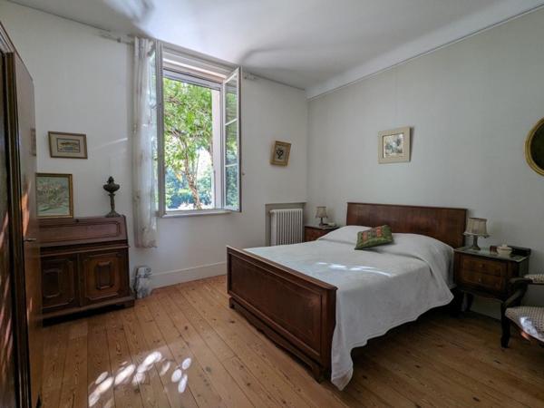 Villa huit chambres, propriété unique sur le marché