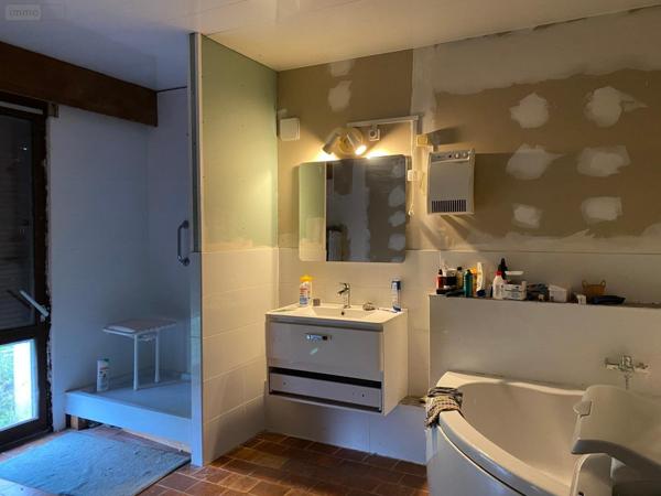 Maison à vendre à Molinet dans l'Allier (03510), ref : M-E-TI