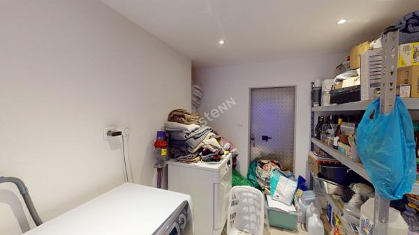 Maison familiale 226m2 avec piscine ? 6 chambres entre LONS-LE-SAUNIER et LOUHANS et ses 157 arcades à 3 minutes de l'autoroute A39