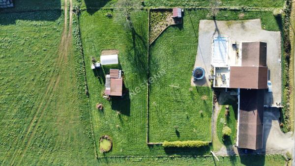 Maison familiale 226m2 avec piscine ? 6 chambres entre LONS-LE-SAUNIER et LOUHANS et ses 157 arcades à 3 minutes de l'autoroute A39