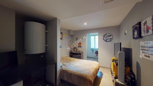 Maison familiale 226m2 avec piscine ? 6 chambres entre LONS-LE-SAUNIER et LOUHANS et ses 157 arcades à 3 minutes de l'autoroute A39