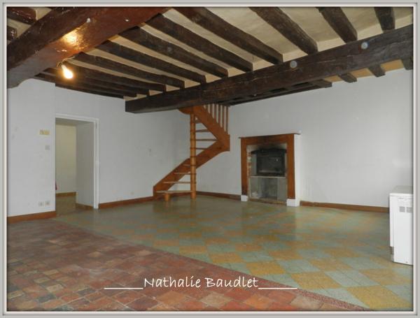 Saint-Georges-le-Fléchard (53480) Maison 5 pièces, cour, garage et terrain