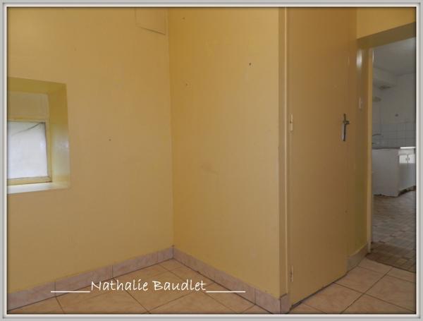 Saint-Georges-le-Fléchard (53480) Maison 5 pièces, cour, garage et terrain