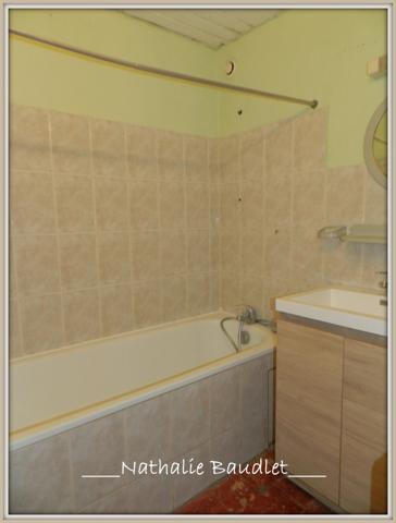 Saint-Georges-le-Fléchard (53480) Maison 5 pièces, cour, garage et terrain