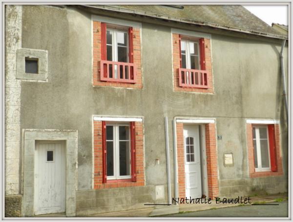 Saint-Georges-le-Fléchard (53480) Maison 5 pièces, cour, garage et terrain