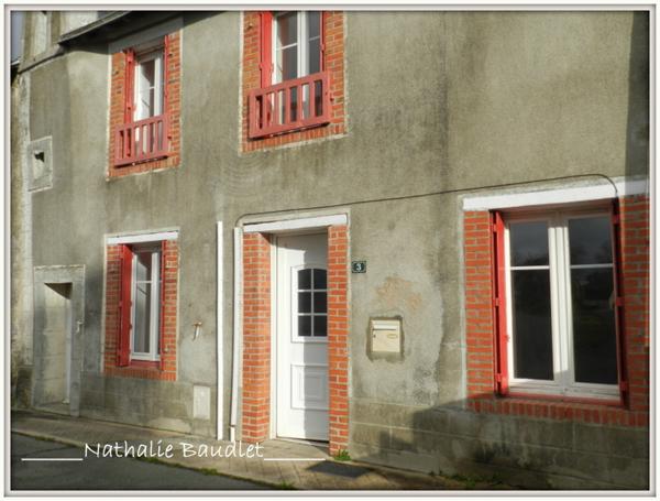 Saint-Georges-le-Fléchard (53480) Maison 5 pièces, cour, garage et terrain