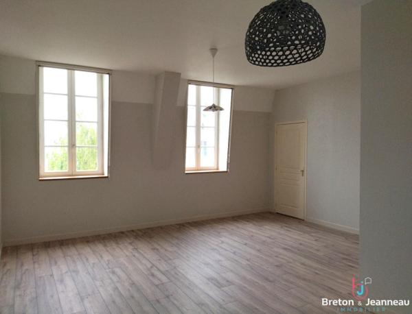 APPARTEMENT F3 à MAYENNE
