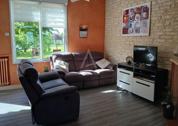 Maison familiale 5 chambres au cur du bourg des Landes-Génusson