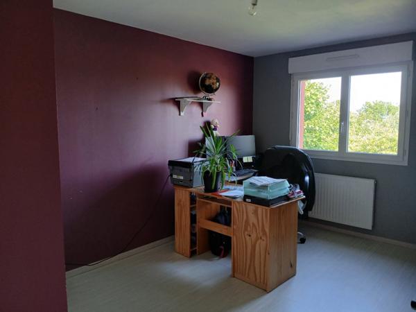 Maison familiale 5 chambres au cur du bourg des Landes-Génusson