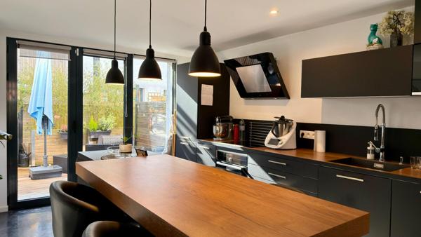 LOFT TRIPLEX 3 CHAMBRES + TERRASSE + 2 GARAGES – TOURCOING CENTRE