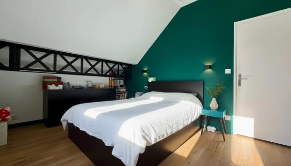 LOFT TRIPLEX 3 CHAMBRES + TERRASSE + 2 GARAGES – TOURCOING CENTRE