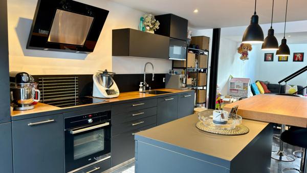 LOFT TRIPLEX 3 CHAMBRES + TERRASSE + 2 GARAGES – TOURCOING CENTRE