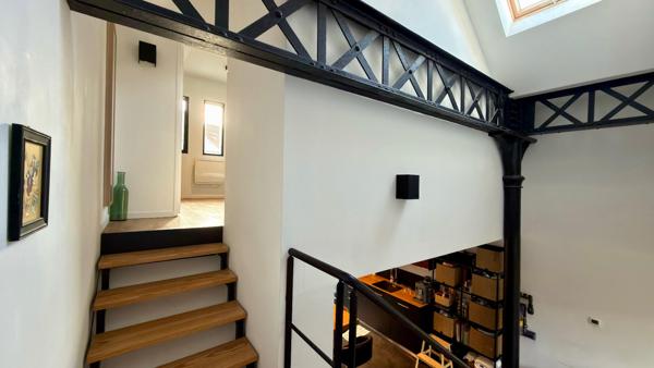 LOFT TRIPLEX 3 CHAMBRES + TERRASSE + 2 GARAGES – TOURCOING CENTRE