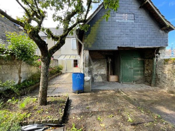 MAISON DE VILLE/ JARDIN/ GARAGE
