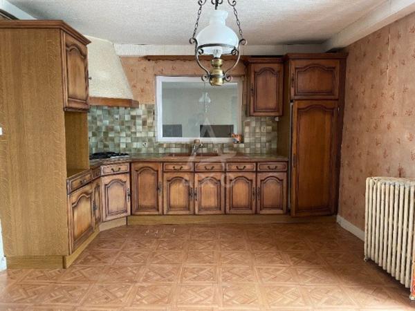 MAISON DE VILLE/ JARDIN/ GARAGE